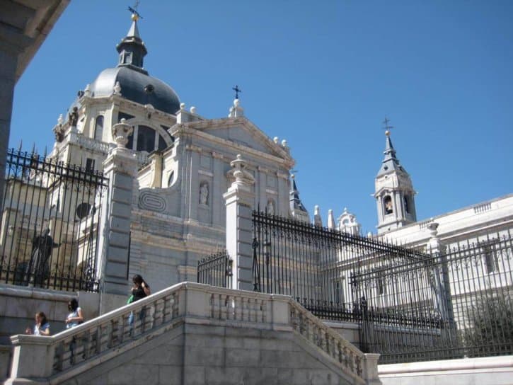 Cathedrale-Almudena-Madrid