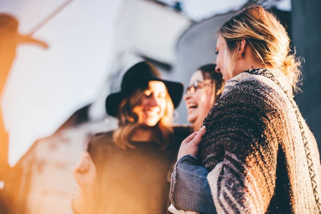 rencontrer des gens en voyage