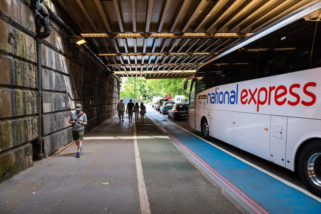 rejoindre londres en bus depuis aeroport