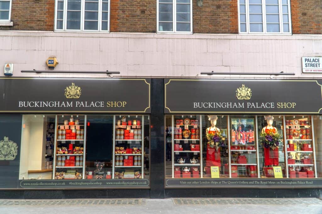 boutique palais buckingham